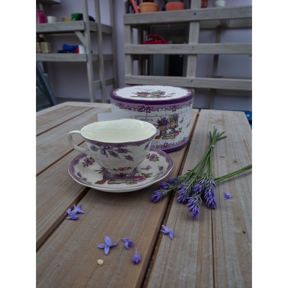 Чаша порцеланова лилава в кутия 