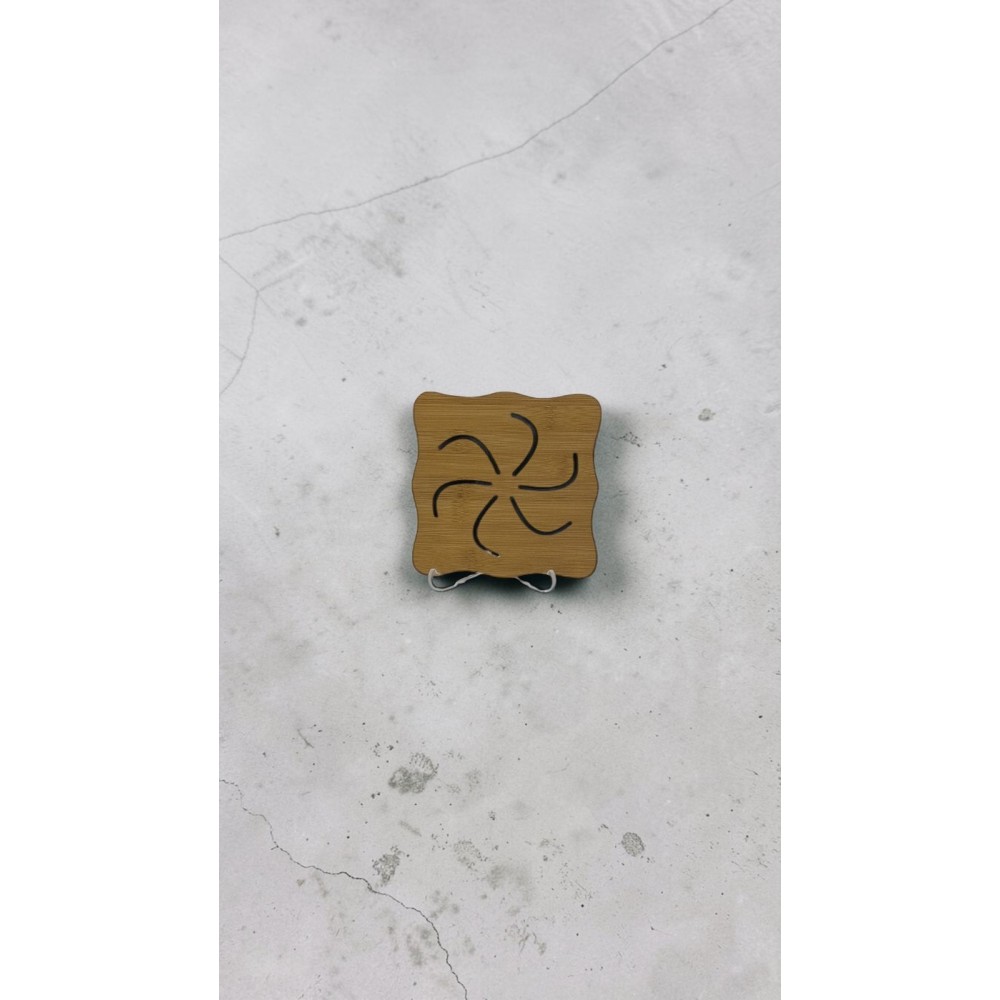 Подложка горещо дърв.цвете 