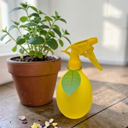 Пръскалка за цветя лимон