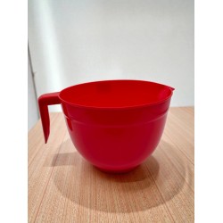 Купа за смесване с дръжка– удобство и практичност при готвене