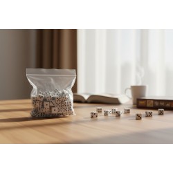 Мини пластмасови зарчета за настолни игри – 100 бр. в опаковка