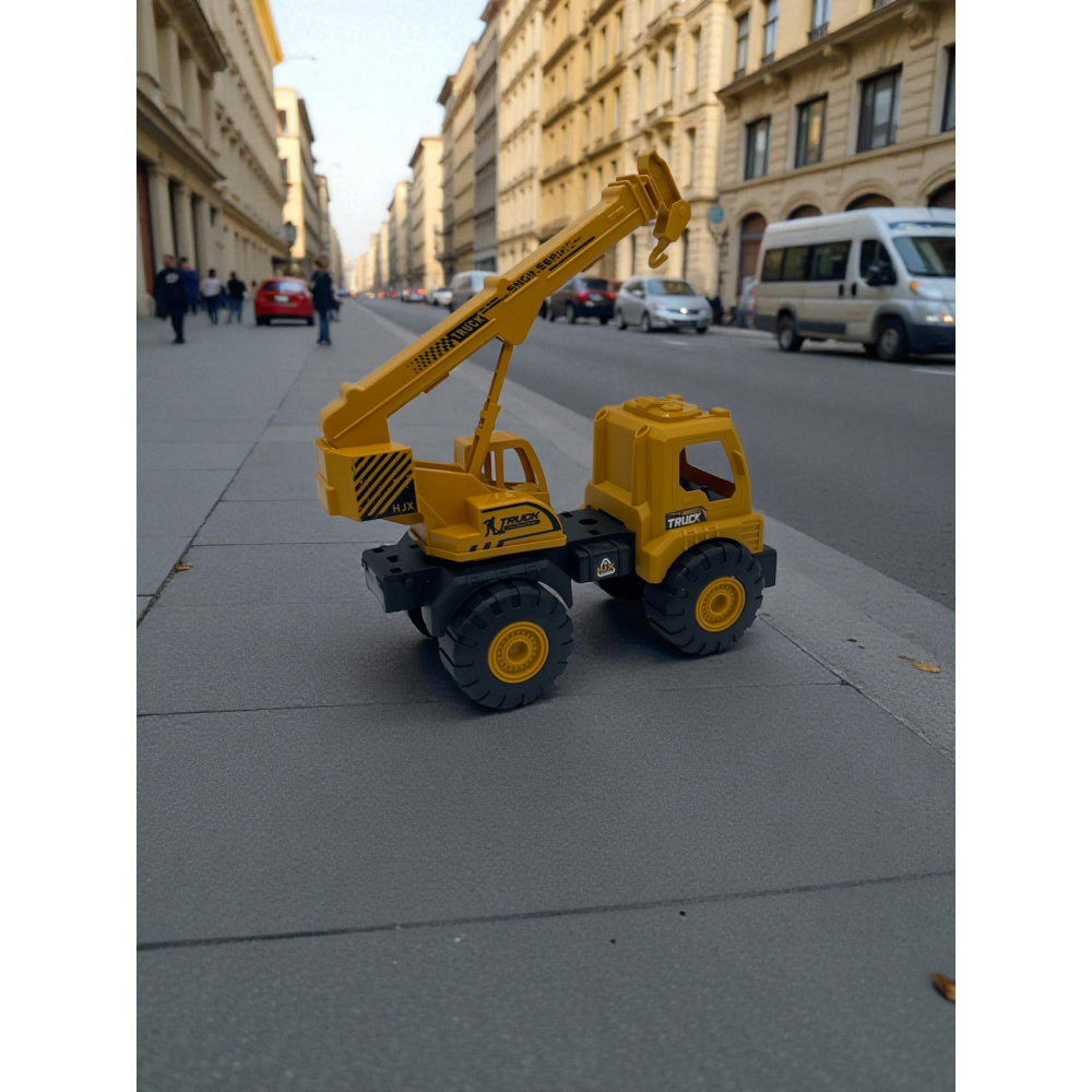 Камион с кран жълт 