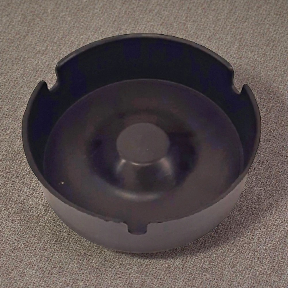 ПЕПЕЛНИК ЧЕРЕН 9СМ. ПВЦ Пепелници, запалки и кибрити