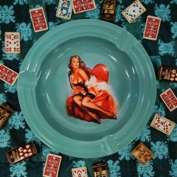 ПЕПЕЛНИК МЕТАЛЕН С КАРТИНКА ПЕПЕЛНИК МЕТАЛЕН С КАРТИНКА