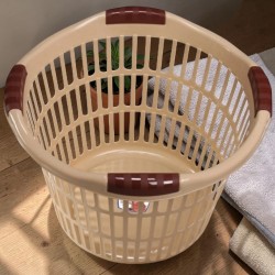 ПАНЕР ЗА ДРЕХИ ОБЪЛ 31/47.5 СМ. Кошове за бельо и панери за дрехи