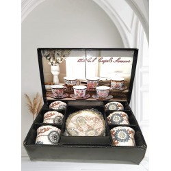 Чаши-сервиз цветя със злато 220сс