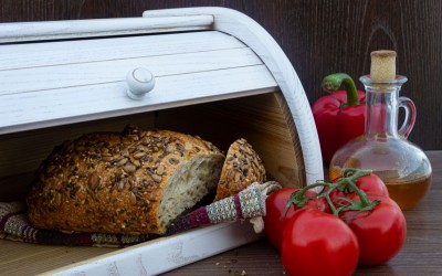 Защо се нуждаете от кутия за хляб?