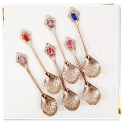 ЛЪЖИЧКИ 6 БР. МЕТАЛНИ Прибори